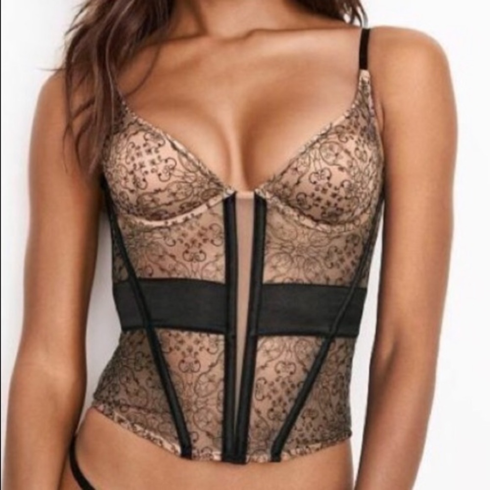 SALE!! 💗NWT Black & Tan Lace V.S. Lingerie Top